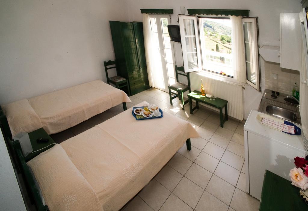 Aiolos Hotel Ménites Eksteriør bilde